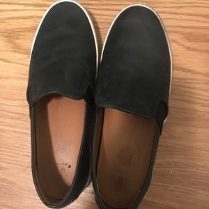 Frye Dylan Black leather slip on